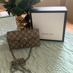Gucci Dionysus GG Supreme super mini bag